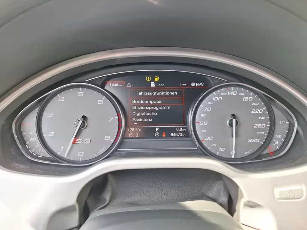 Audi S8 4.0 TFSI quattro plus Luftfahrwerk|Keramik|Hu 07/2017-photo-42