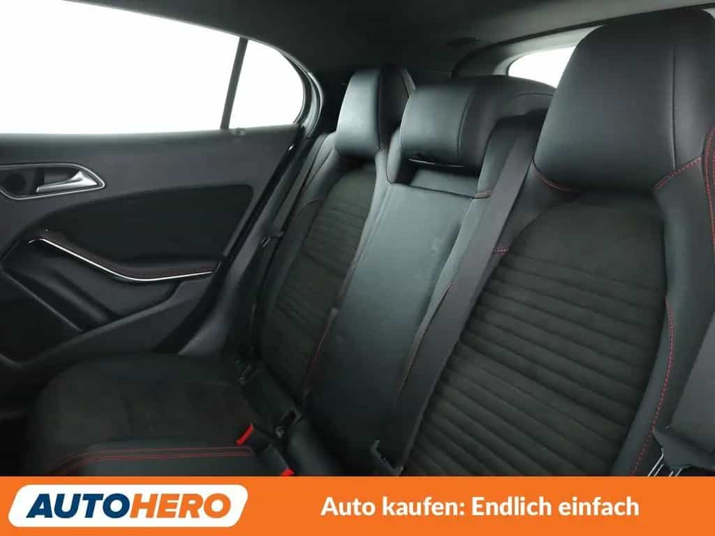 Mercedes-Benz GLA 180 AMG Line Aut.*LED*NAVI*TEMPO*CAM*PDC*SHZ 12/2019-photo-13