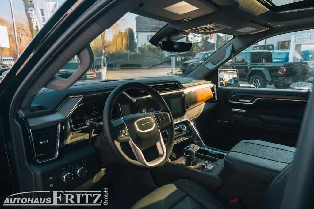 GMC Sierra 1500 4x4 Denali  - 3,0l V6 Diesel 03/2026-photo-4