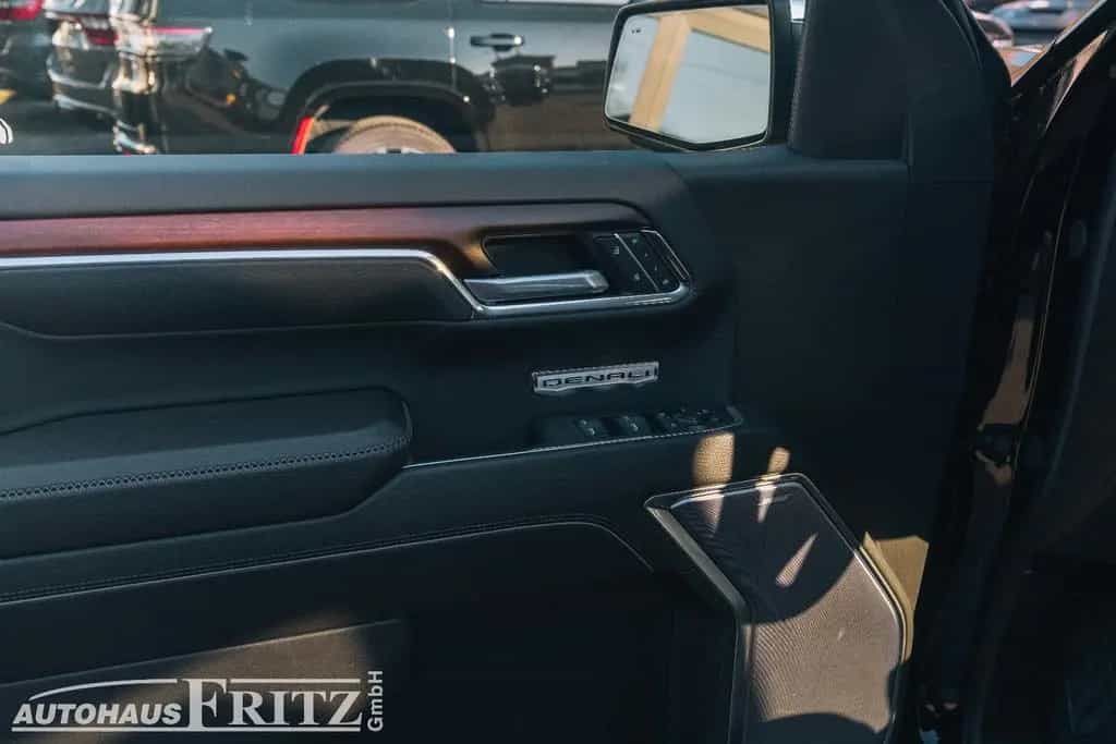 GMC Sierra 1500 4x4 Denali  - 3,0l V6 Diesel 03/2026-photo-5