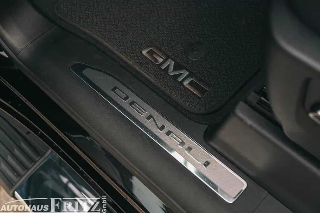 GMC Sierra Denali 1500 CrewCab - 3,0l V6 Diesel null-photo-18