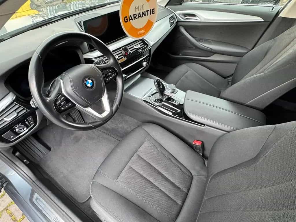 BMW 520 d Luftfederung*LiveCockpit*Elektr.Sitze* 02/2022-photo-10
