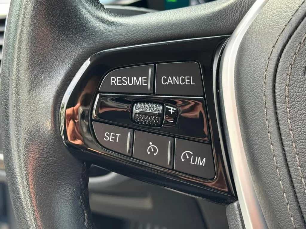 BMW 520 d Luftfederung*LiveCockpit*Elektr.Sitze* 02/2022-photo-13