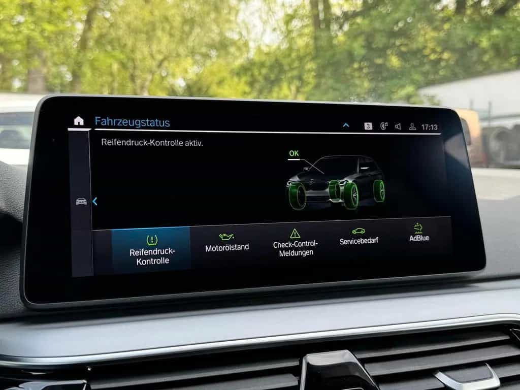 BMW 520 d Luftfederung*LiveCockpit*Elektr.Sitze* 02/2022-photo-39