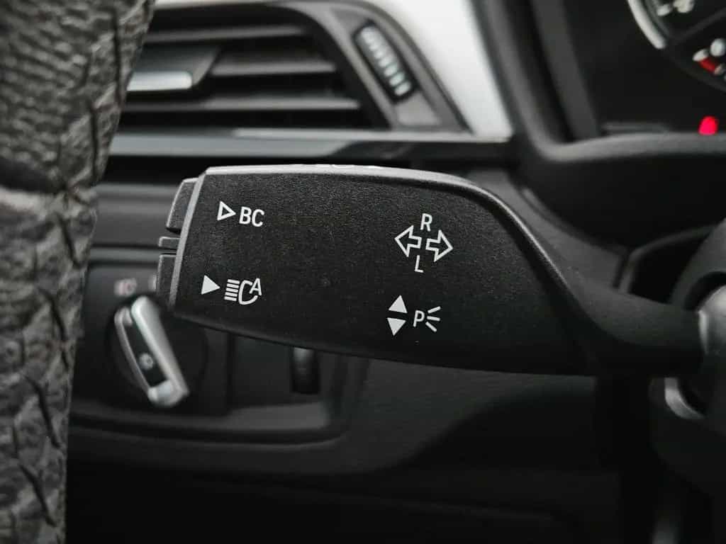 BMW X1 sDrive 18 i Advantage*LED*Navi*Ambiente*PDC* 08/2019-photo-16