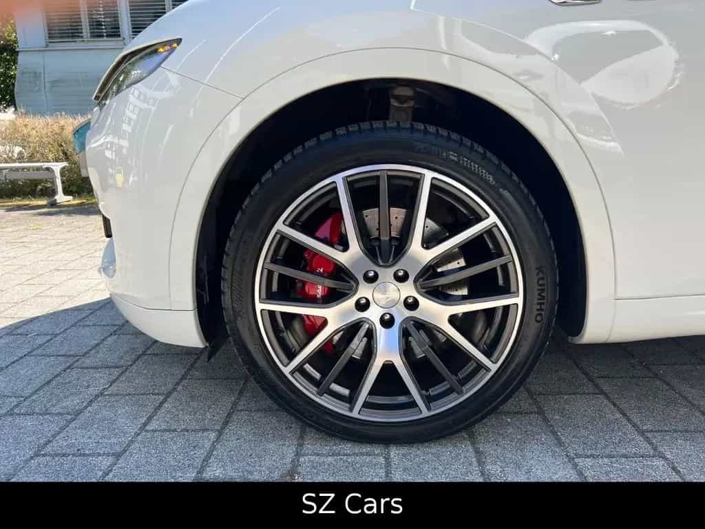 Maserati Levante S Q4 360 KAM LUFT PANO H&K KEYLESS 08/2018-photo-10