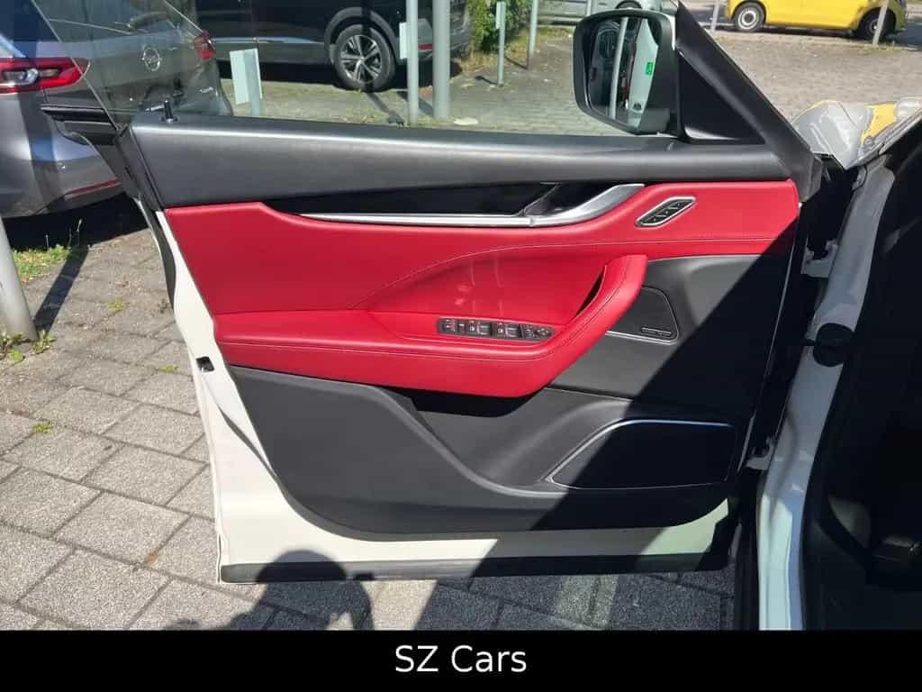 Maserati Levante S Q4 360 KAM LUFT PANO H&K KEYLESS 08/2018-photo-16