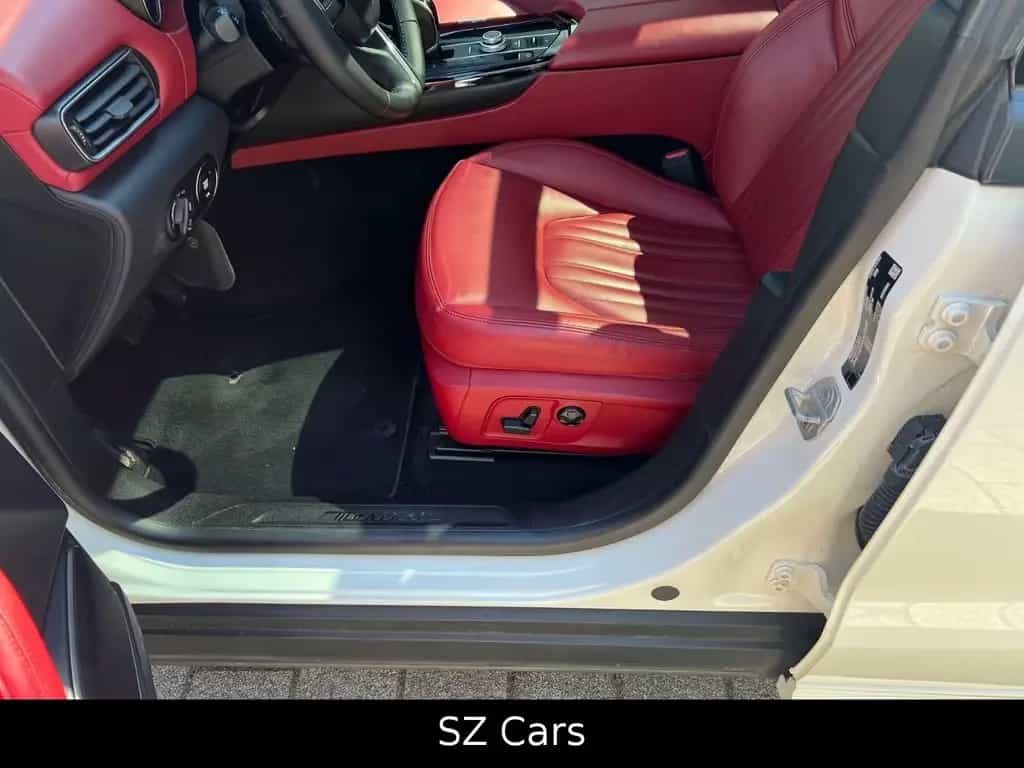 Maserati Levante S Q4 360 KAM LUFT PANO H&K KEYLESS 08/2018-photo-18