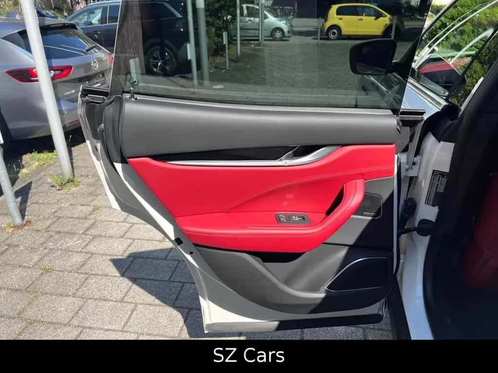 Maserati Levante S Q4 360 KAM LUFT PANO H&K KEYLESS 08/2018-photo-27