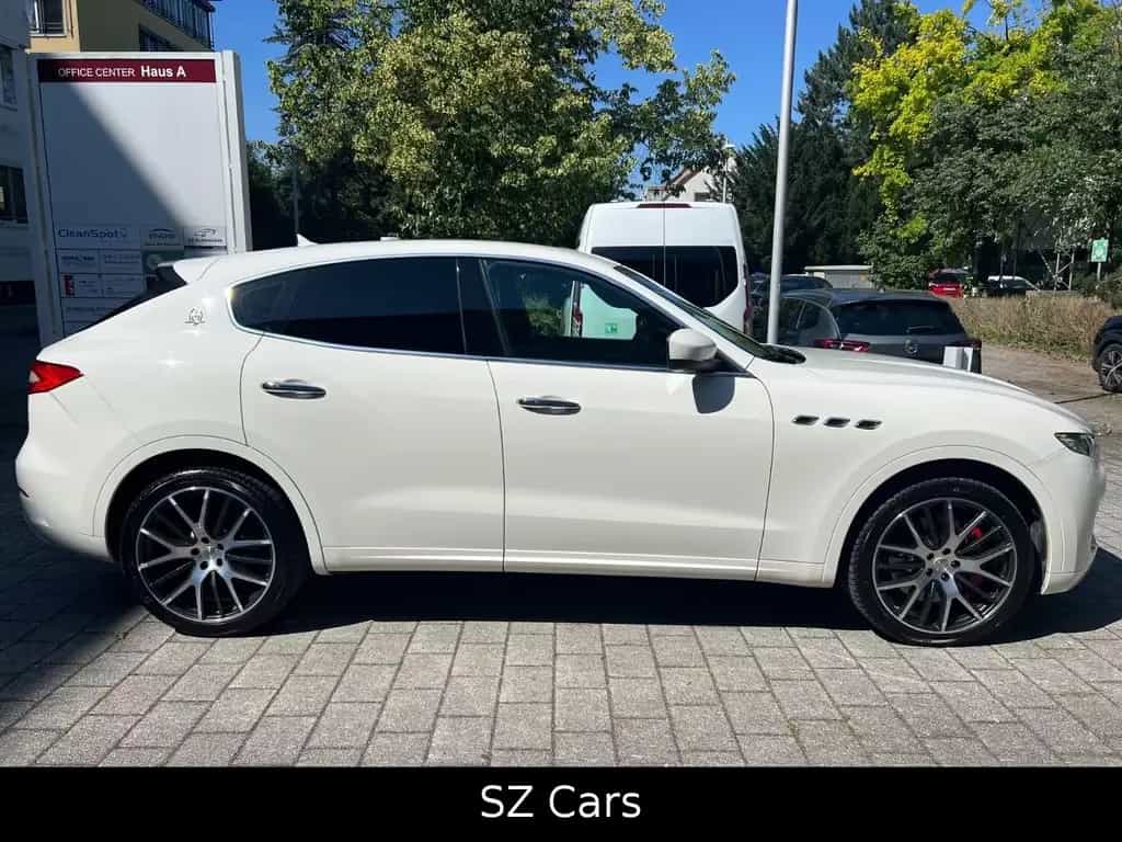 Maserati Levante S Q4 360 KAM LUFT PANO H&K KEYLESS 08/2018-photo-4