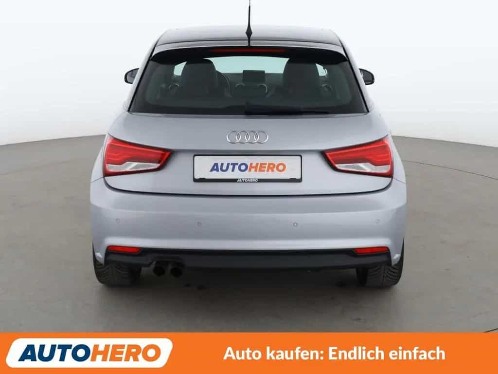 Audi A1 Sportback 1.4 TFSI*XENON*NAVI*TEMPO*PDC*SHZ* 09/2016-photo-4