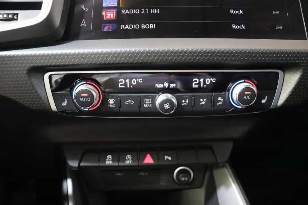 Audi A1 Sportback 30 TFSI S-tronic LED*NAVI*ACC*PDC 03/2023-photo-16