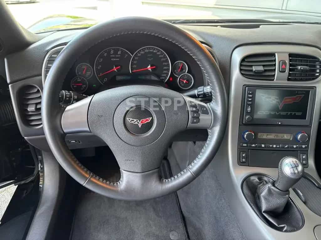 Corvette Z06 C6 Z06 Coupe 7,0L V8 Europamodell Bestzustand 05/2007-photo-9
