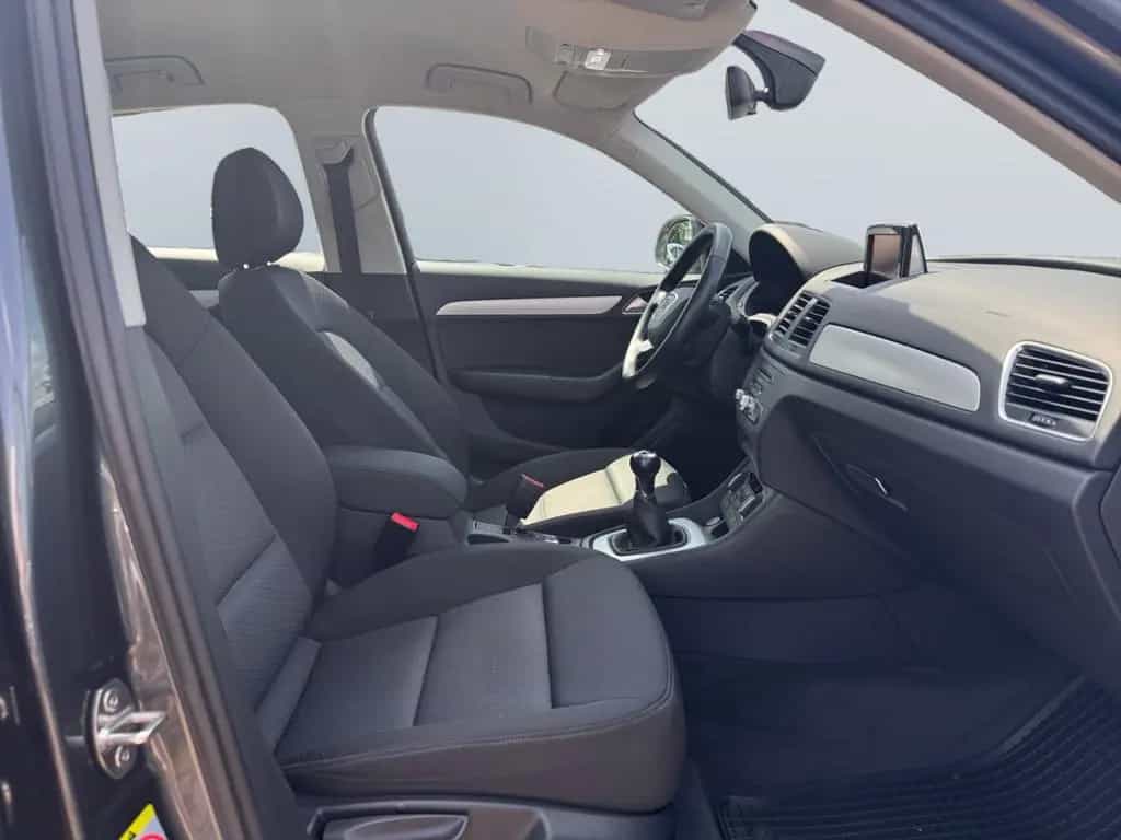 Audi Q3 1.4 TFSI S line *LED*18Zoll*AHK*PDC*SHZ*Navi* 11/2018-photo-20