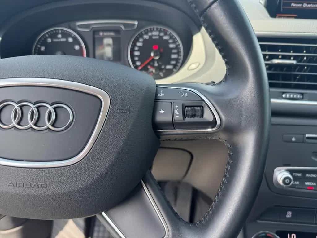 Audi Q3 1.4 TFSI S line *LED*18Zoll*AHK*PDC*SHZ*Navi* 11/2018-photo-25