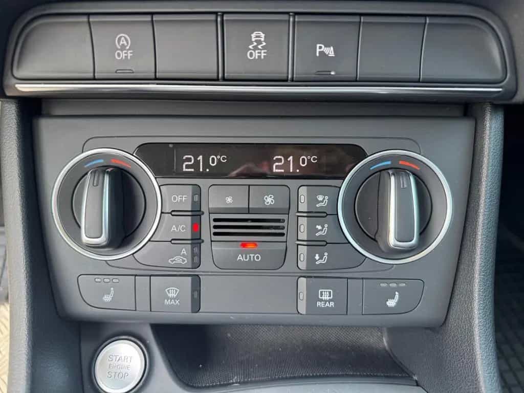 Audi Q3 1.4 TFSI S line *LED*18Zoll*AHK*PDC*SHZ*Navi* 11/2018-photo-27