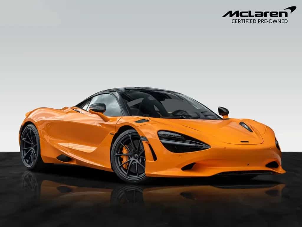 McLaren 750S Coupé MY27 | Carbon Exterior | B&W null-photo-0