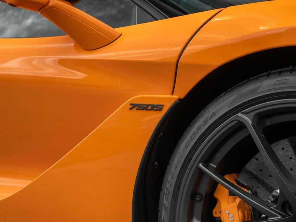 McLaren 750S Coupé MY27 | Carbon Exterior | B&W null-photo-16