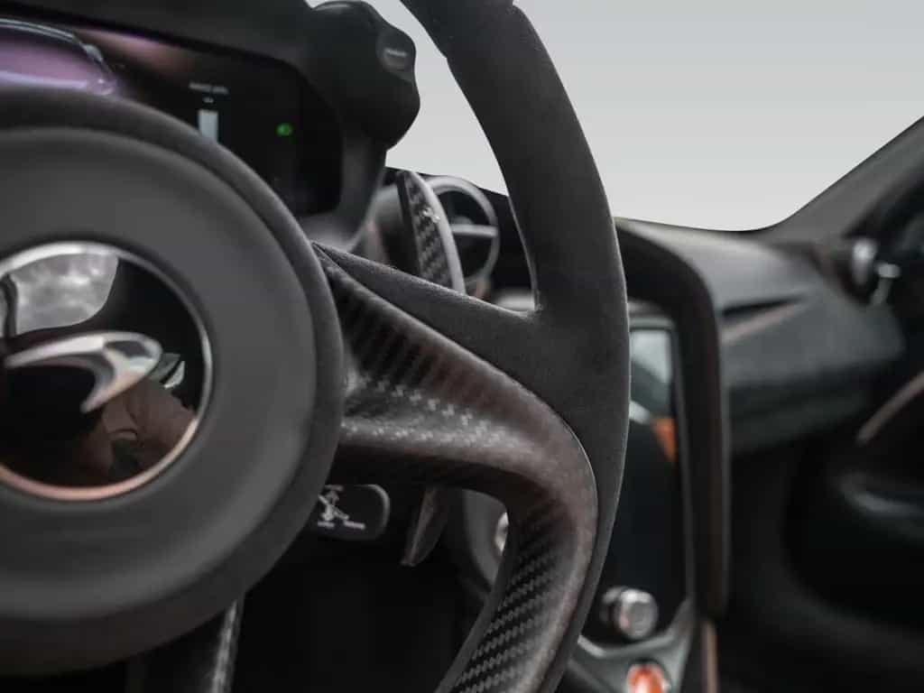 McLaren 750S Coupé MY27 | Carbon Exterior | B&W null-photo-23