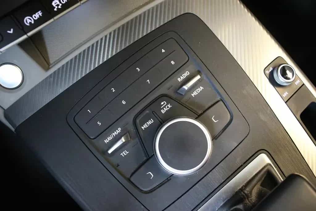 Audi Q5 40 TDI qu. S-tr KAMERA AHK NAVI LED 3Z. KLIMA 10/2019-photo-25