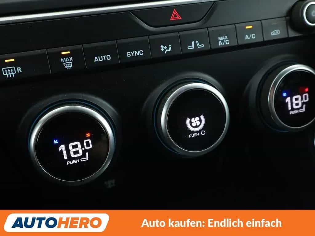 Jaguar E-Pace D150 SE AWD Aut.*NAVI*LED*CAM*TEMPO*SHZ* 03/2020-photo-24