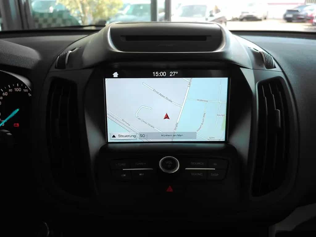 Ford Kuga Titanium Leder/Navi/Panoramad./SHZ/Kamara 04/2017-photo-10