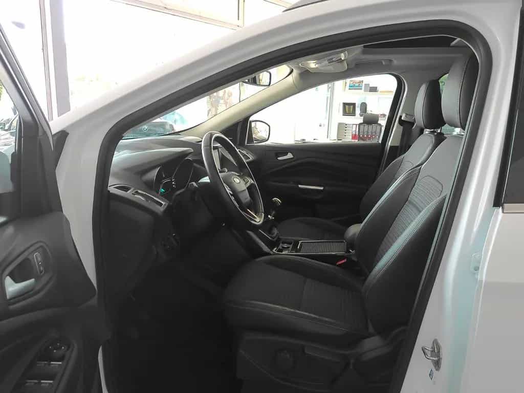 Ford Kuga Titanium Leder/Navi/Panoramad./SHZ/Kamara 04/2017-photo-15
