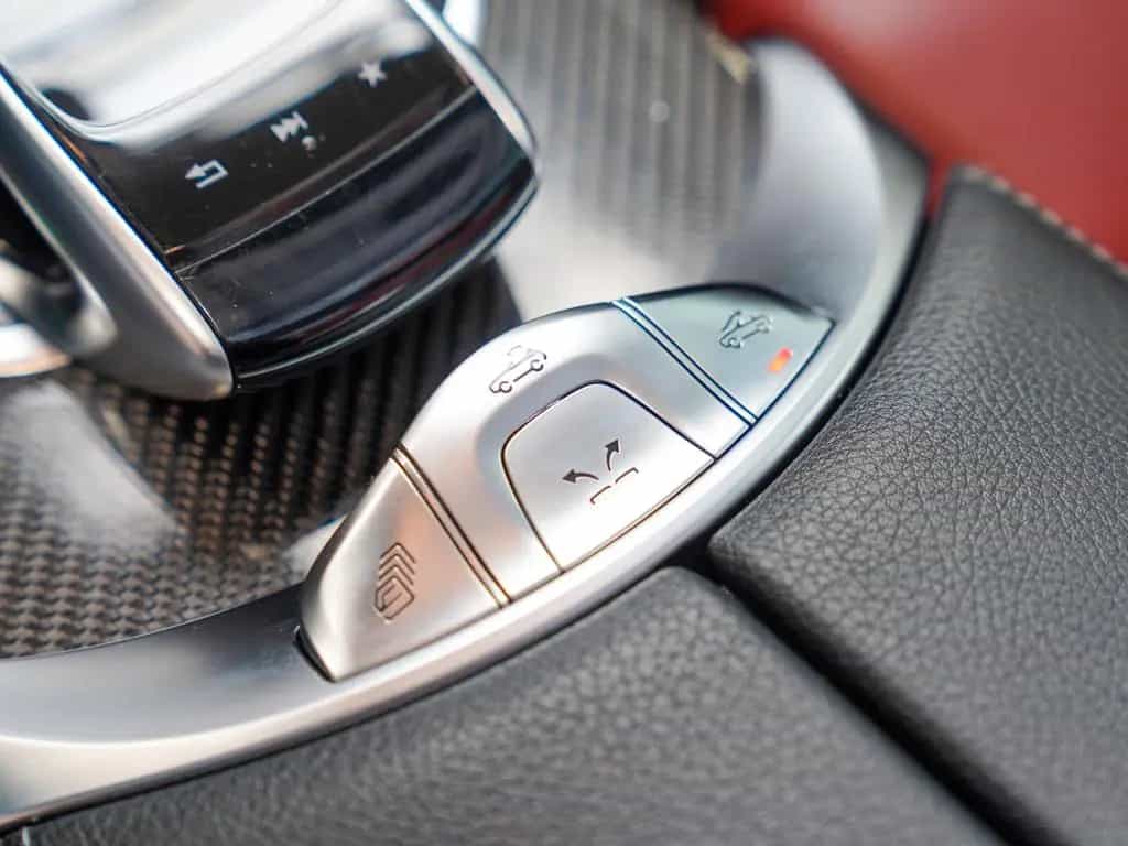 Mercedes-Benz C 300 Cabrio AMG Line cranberry Carbon Burmester 04/2017-photo-25