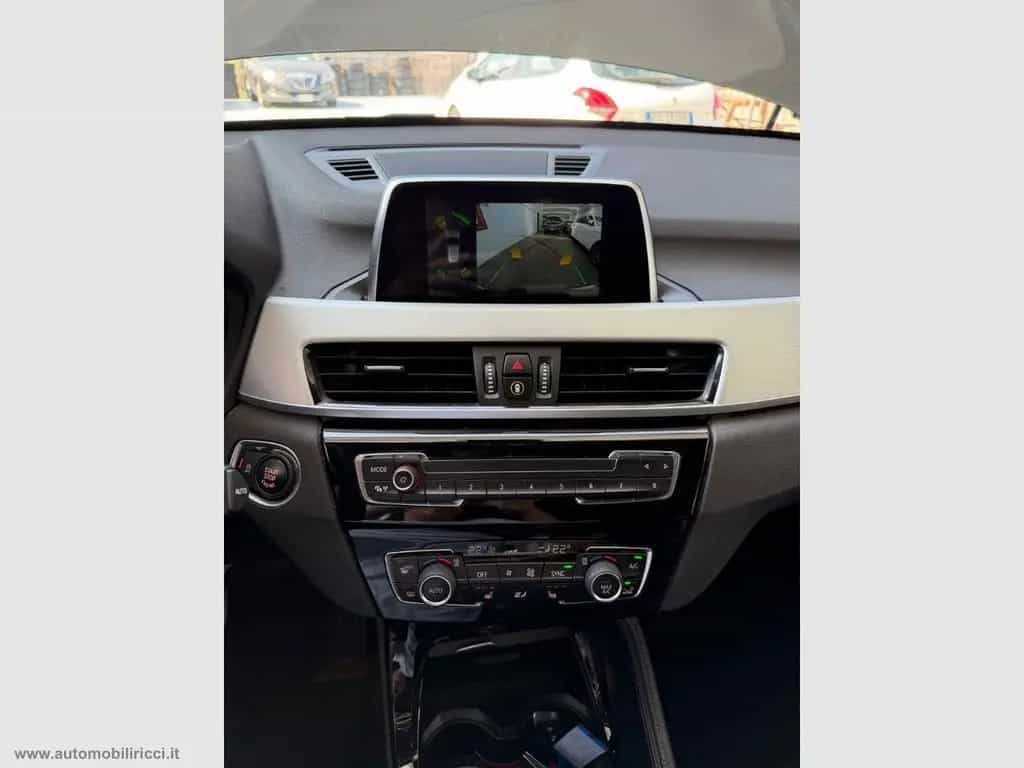 BMW X1 sDrive18i Sport 09/2019-photo-10