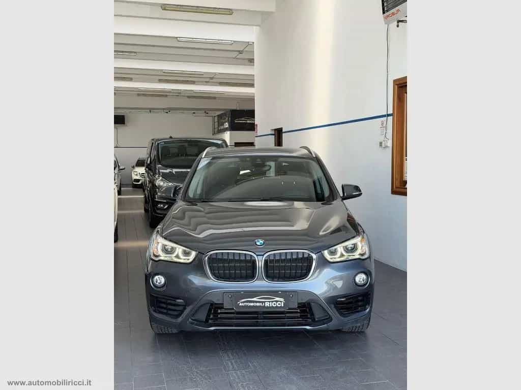BMW X1 sDrive18i Sport 09/2019-photo-4