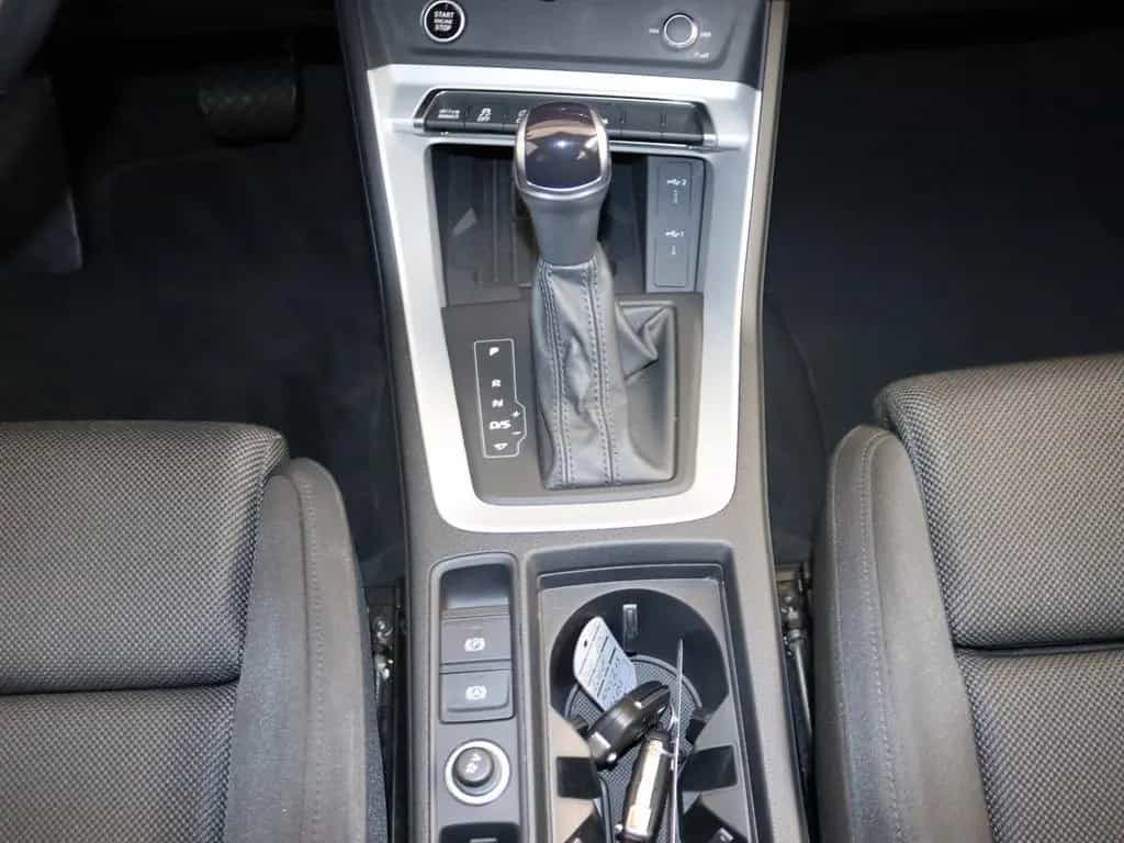 Audi Q3 35 TFSI S line AHK KAMERA SHZ PDC KLIMA 01/2023-photo-16