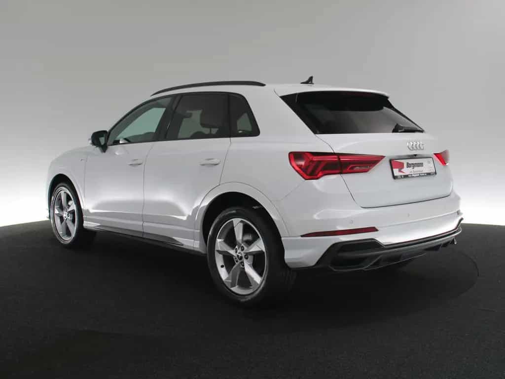 Audi Q3 35 TFSI S line AHK KAMERA SHZ PDC KLIMA 01/2023-photo-4