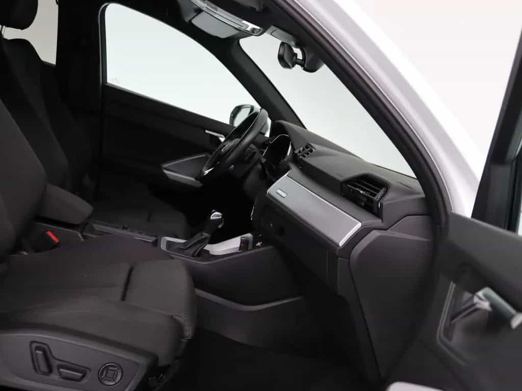 Audi Q3 35 TFSI S line AHK KAMERA SHZ PDC KLIMA 01/2023-photo-8