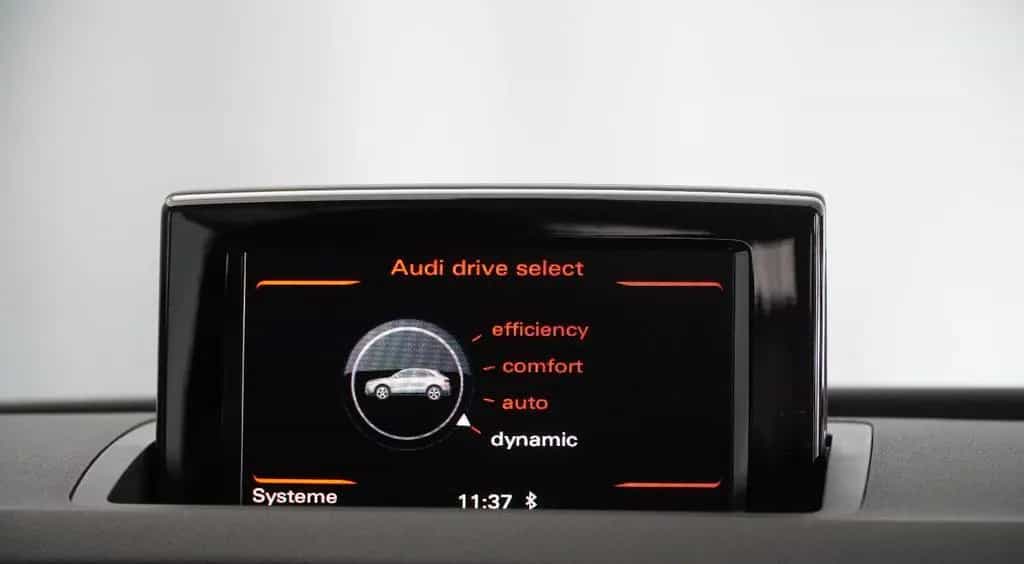 Audi Q3 design quattro 04/2015-photo-18