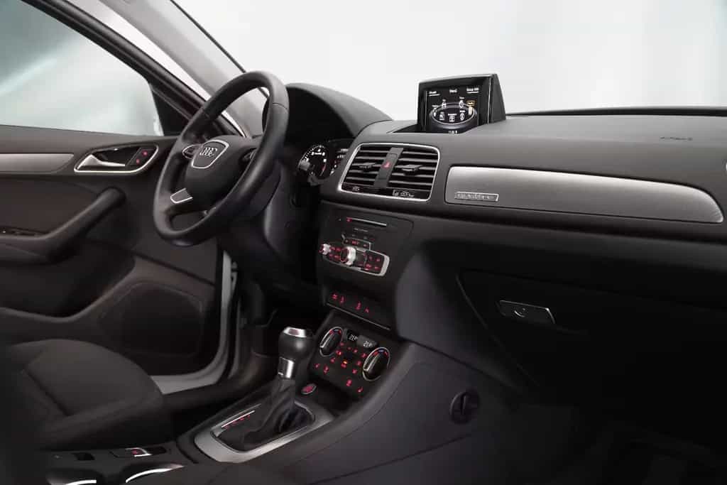 Audi Q3 design quattro 04/2015-photo-24