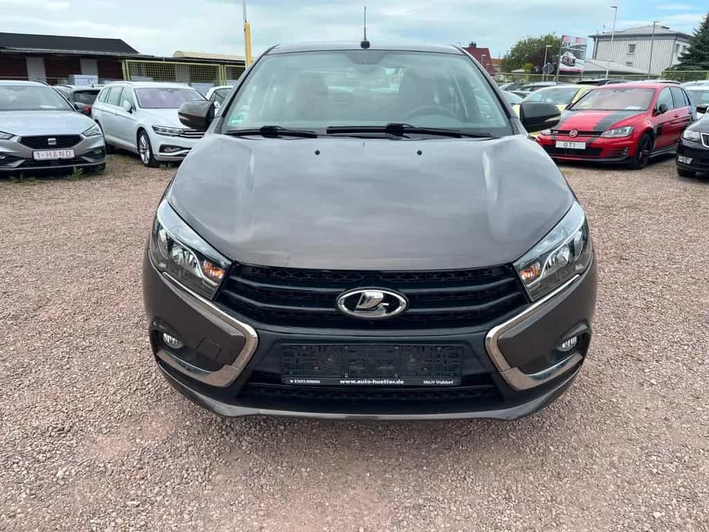 Lada Vesta Luxus *1Hand*Navi*Kamera*Sitzheizung*PDC* 04/2017-photo-1