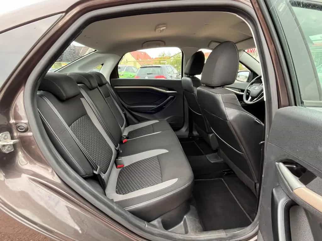 Lada Vesta Luxus *1Hand*Navi*Kamera*Sitzheizung*PDC* 04/2017-photo-10