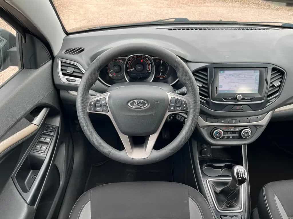 Lada Vesta Luxus *1Hand*Navi*Kamera*Sitzheizung*PDC* 04/2017-photo-14