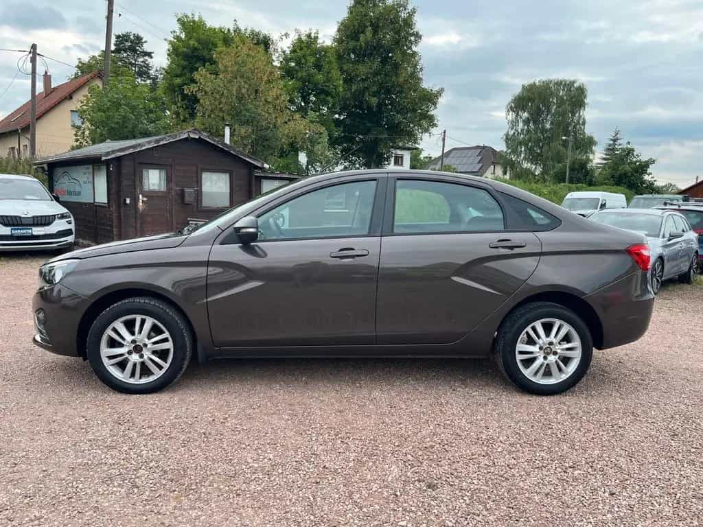 Lada Vesta Luxus *1Hand*Navi*Kamera*Sitzheizung*PDC* 04/2017-photo-3