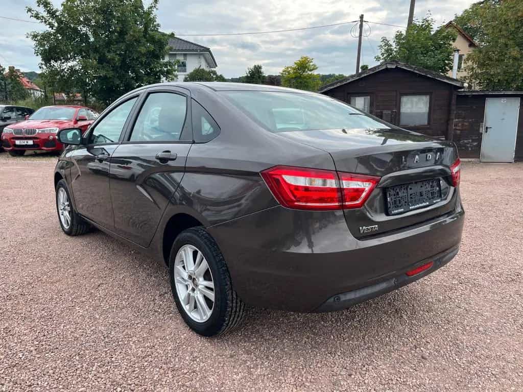 Lada Vesta Luxus *1Hand*Navi*Kamera*Sitzheizung*PDC* 04/2017-photo-4