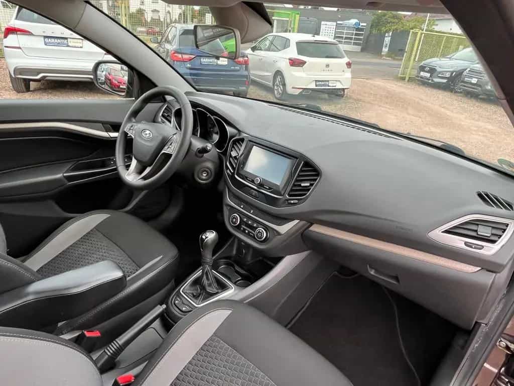 Lada Vesta Luxus *1Hand*Navi*Kamera*Sitzheizung*PDC* 04/2017-photo-9