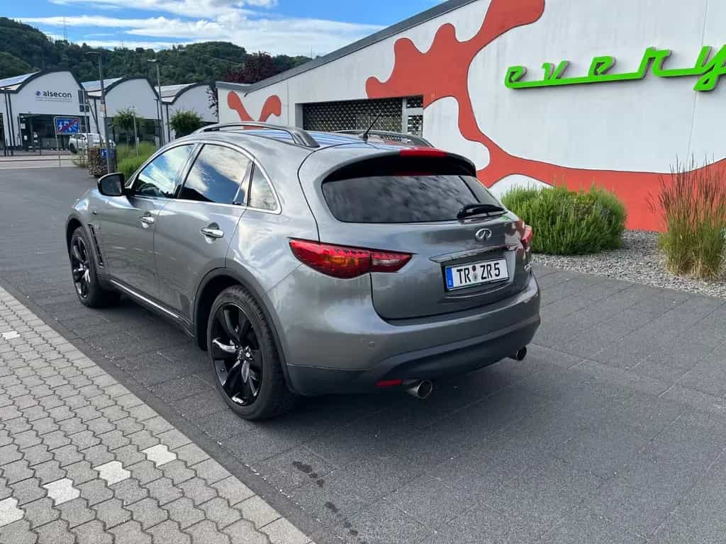 Infiniti QX70 S 30d Ultimate TÜV neu Vollaustattung 04/2015-photo-4
