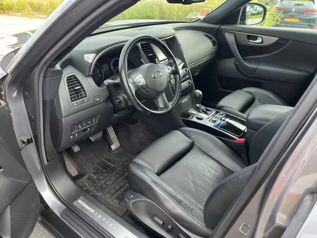 Infiniti QX70 S 30d Ultimate TÜV neu Vollaustattung 04/2015-photo-6