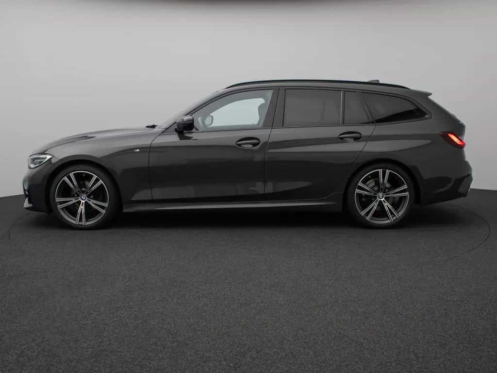 BMW 320 i M Sport Panorama Kamera DAB H/K AHK 19Zoll 04/2022-photo-10