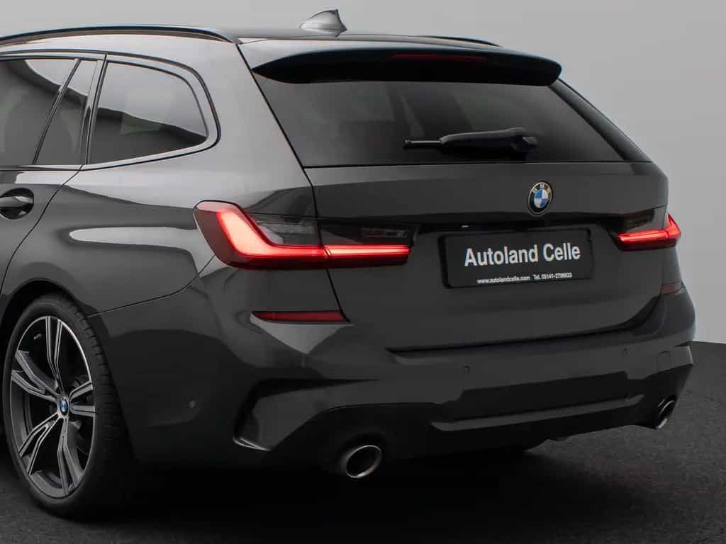 BMW 320 i M Sport Panorama Kamera DAB H/K AHK 19Zoll 04/2022-photo-14