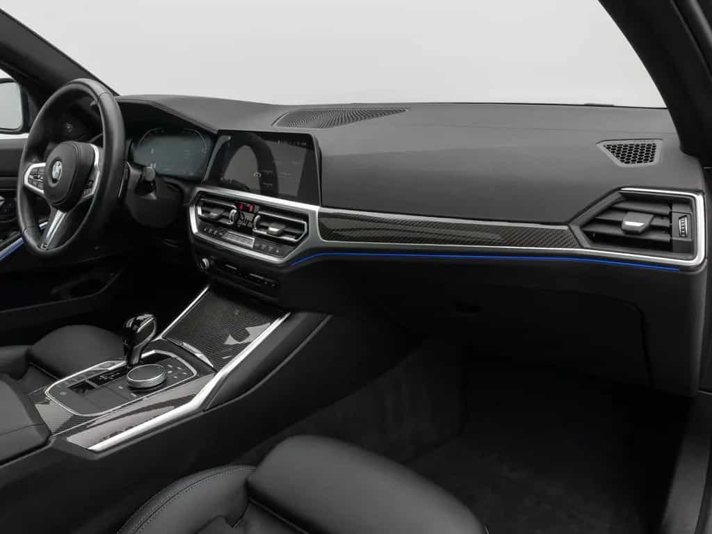 BMW 320 i M Sport Panorama Kamera DAB H/K AHK 19Zoll 04/2022-photo-23