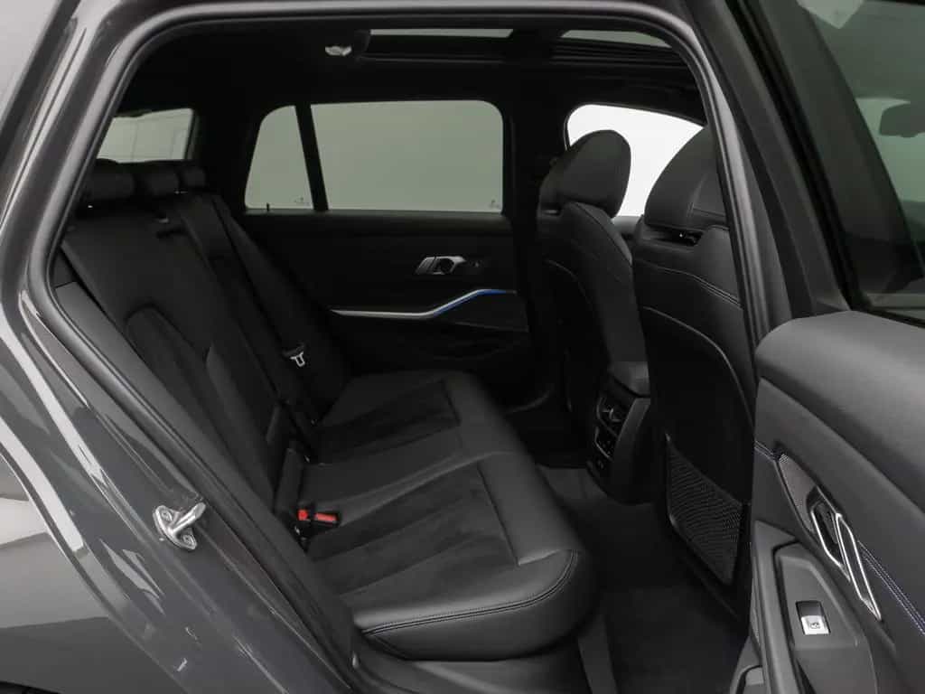BMW 320 i M Sport Panorama Kamera DAB H/K AHK 19Zoll 04/2022-photo-26