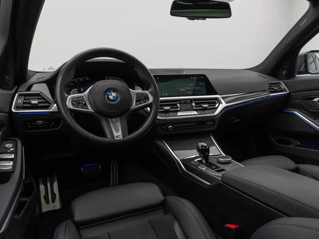 BMW 320 i M Sport Panorama Kamera DAB H/K AHK 19Zoll 04/2022-photo-39