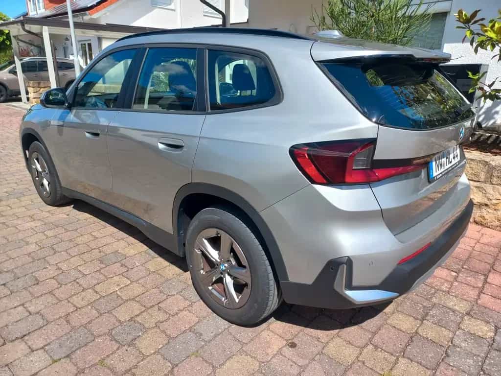 BMW X1 sDrive20i Steptronic - 08/2023-photo-1