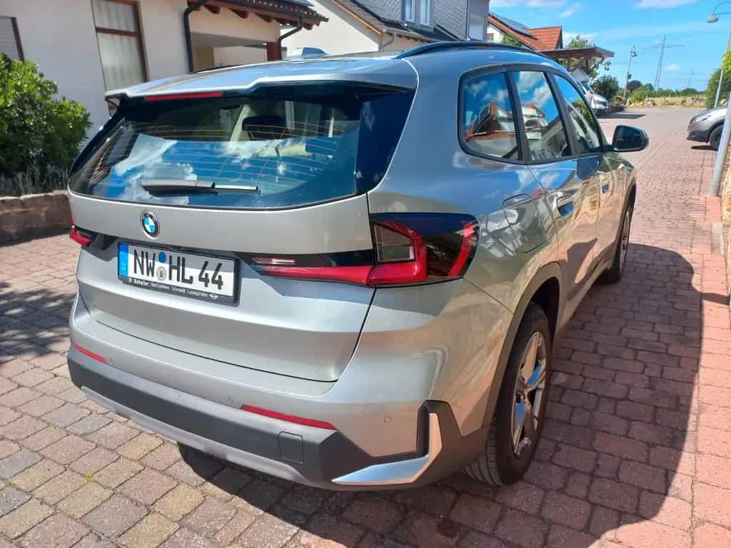 BMW X1 sDrive20i Steptronic - 08/2023-photo-2
